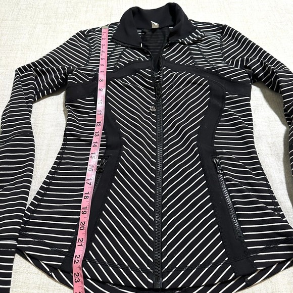 Lululemon Athletica Women’s Zip Up Jacket Stripe Size 6 - Picture 3 of 6